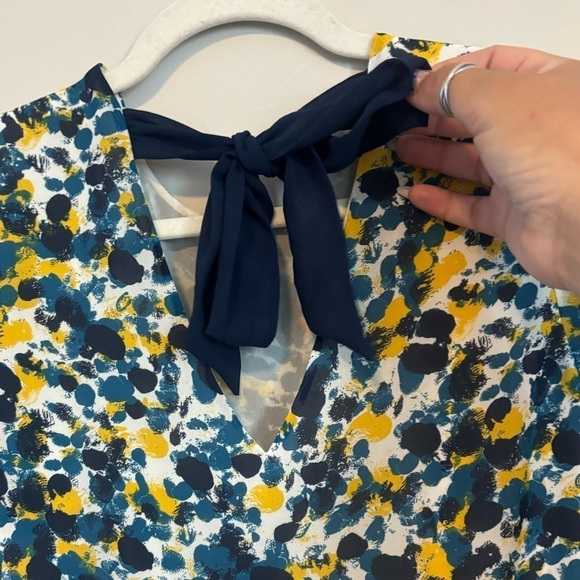 H&M | Blue & Yellow Watercolor Bow Back Flowy Blouse | Size 8 - Picture 7 of 9